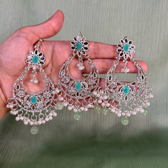 Beautiful Silver With Sky Blue Gems And Pearls Earrings And Tikka Set. - Picture 7 of 7